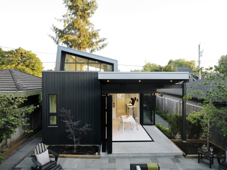 laneway 768x574